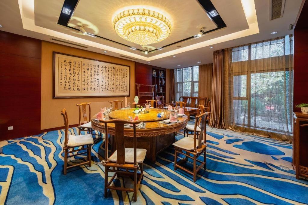 Expo Garden Hotel Kunming Esterno foto